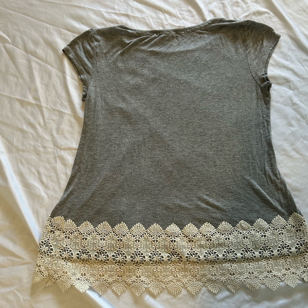 Rewind Gray Top with Cream Lace Hem 0080